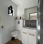 Urbaine Calme & Terrasse Privee Apartament *